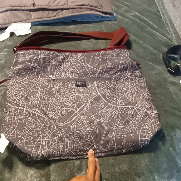 Intense Maroon Esti - Picture 6 of 8